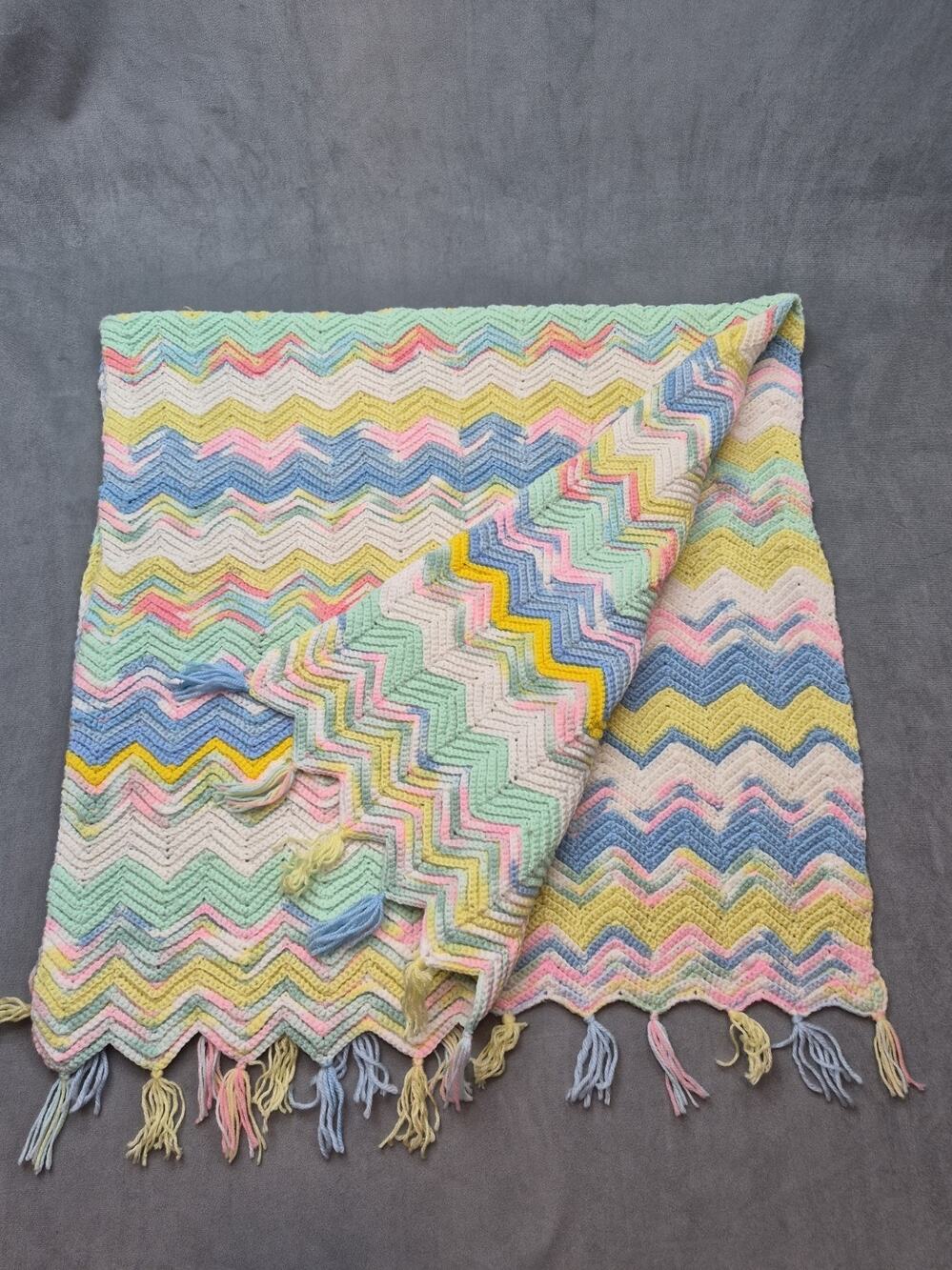 Vintage Handmade Crochet Baby Blanket Pastel Rainbow Chevron Ripple Afghan 28x56